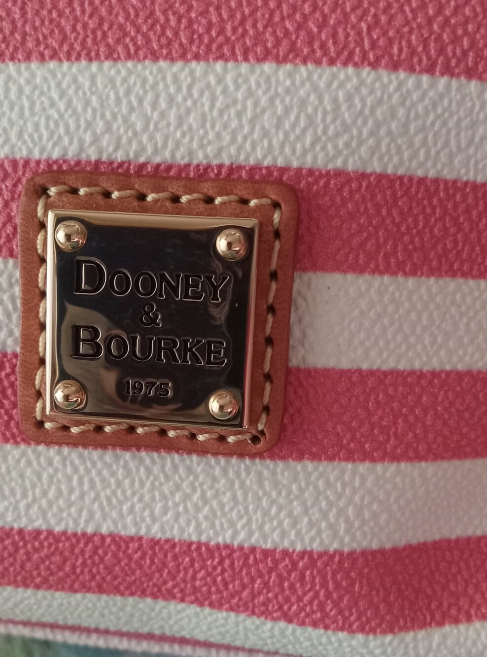 Dooney & Bourke Chevron Pattern Watermelon Pouch with Tan Leather Trim NWT - Picture 3 of 10